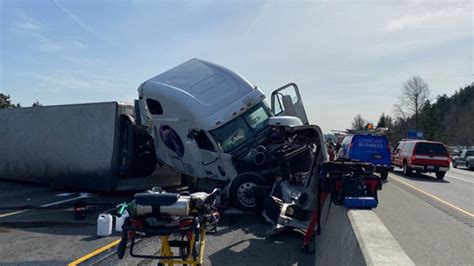 Pedestrian Dies in Semi-Truck Accident on State Route 167 [Algona, WA]